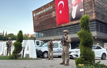 Çukurova Belediyesi'ne jandarma operasyonu! Eski başkan dahil çok sayıda gözaltı var