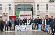 Düzce Cumayeri'de muhtarlara kahverengi kokarca için ilaç dağıtıldı