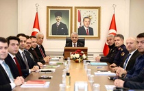 Düzce'de güvenlik ve asayiş toplantısı Vali Mehmet Makas başkanlığında yapıldı