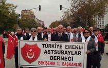 TEMAD Eskişehir İl Başkanlığı üyeleri 29 Ekim geçit töreninde yürüdü