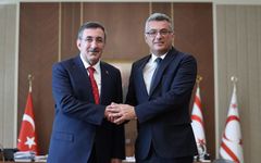 Cumhurbaşkanı Yardımcısı Yılmaz, Erhürman ile bir araya geldi