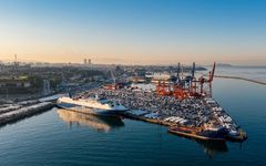Binlercesi Türkiye'ye geldi: Haydarpaşa Limanı'nda bekliyorlar