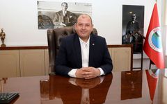 Sevgilisiyle bel altı mesajları ortaya çıkan başkan partiden atılıyor