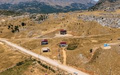 Başka şehre taşınan köyde isyan bayrakları çekildi
