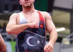 >Hakan Büyükçingil U23 Dünya Güreş Şampiyonası'nda Bronz Madalya Kazandı