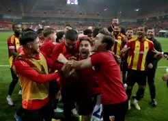 >Kayserispor'a 3 dönem transfer yasağı getirildi