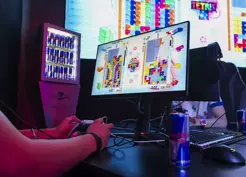 >Red Bull Tetris Türkiye Finali'nde Fehmi Atalar Şampiyon Oldu