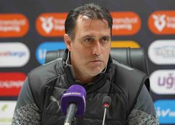 >Maç sonunda istifa! Sakaryaspor Teknik Direktörü Serhat Sütlü görevini bıraktı