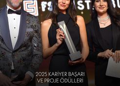 >Güller ve Günahlar Yılın Dizisi Ödülünü Aldı