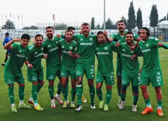 >Muğlaspor zirveye kondu