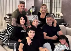 >Özcan Deniz'in annesinden üzücü haber: Kanser tedavisi devam ediyor