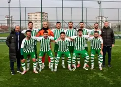 >Lider Şekerspor farklı kazandı
