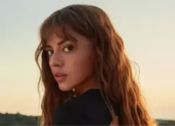 >Aslıhan Malbora kimdir? Çağatay Ulusoy'un sevgilisi Aslıhan Malbora kaç yaşında, nereli?