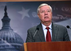 >Lindsay Graham'dan Türkiye'ye küstah tehdit: Akıllıca seçim yapın