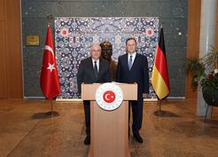 >Milli Savunma Bakanı Güler, Almanya'da