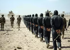 >ABD Suriye'deki 7 bin DEAŞ'lı mahkumu Irak'a nakledecek