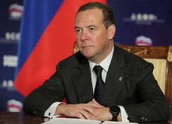 >Medvedev: Trump, Grönland'ı ilhak ederek tarihe geçmek istiyor