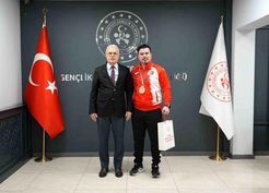 >Milli karateci Kıroğlu 2026'da da başarılarını arttıracak