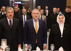 >Gençlik ve Spor Bakanı Bak, Eskişehir'de amatör spor kulüplerinin temsilcileriyle buluştu