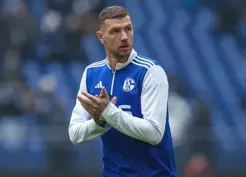 >Oyuna sonradan giren Edin Dzeko, 86. dakikada 2-0 geride oldukları maçta kahraman oldu