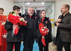 >Bulgaristan'daki şampiyonada altın madalya kazanan milli atıcı, Samsun'a döndü