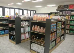 >Hatay'da hükümlülerin ürettiği ürünler açılan mağazada satışa sunuldu