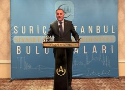 >İBB Başkan Vekili Aslan, Fatih'te Suriçi Grubu üyeleriyle iftar yaptı