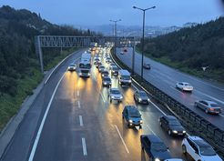 >Yollarda bayram tatilinden dönüş yoğunluğu başladı