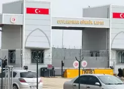 >STK temsilcileri kapatılacak gümrük kapıları için sınırda toplandı