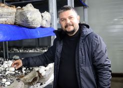 >İngilizce öğretmenliğini bırakıp kurduğu tesiste ayda 60 ton üretim yapıyor