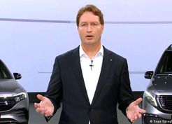 >Mercedes CEO'su Källenius: Almanya 15 yıldır yanlış yöne gidiyor