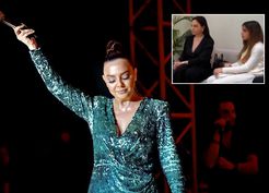 >Anne refleksi! Ebru Gündeş kızını özel uçakla getirdi