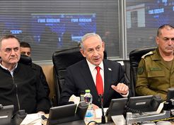 >Netanyahu'dan İran'a mesaj: Sizi yukarıdan izliyoruz