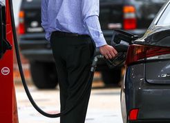 >Trump'ın savaşı bitirme sinyali sonrası petrol fiyatlarında büyük düşüş