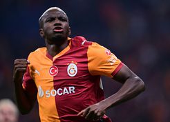 >Osimhen'e dev çağrı: Manchester United'a gel