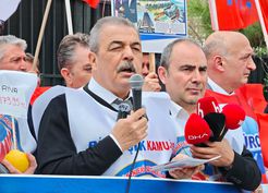 >Birleşik Kamu-İş'ten TÜİK önünde protesto