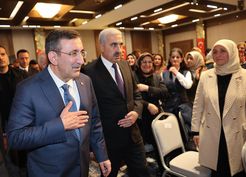 >Cumhurbaşkanı Yardımcısı Yılmaz, Diyarbakır'da iş dünyası buluşmasında konuştu Açıklaması