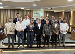 >Tarsus Ticaret Borsasından en fazla tescil ücreti ödeyen üyelere plaket