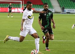 >Esenler Erokspor kazandı, Sakaryaspor 1. Lig'e veda etti