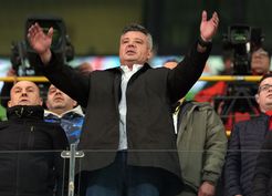 >Sadettin Saran çıldırdı: Takımı paraya boğacak