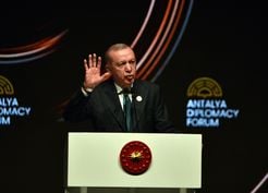 >Cumhurbaşkanı Erdoğan: Dünya istikamet buhranı yaşıyor