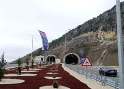 >Karadeniz'i İç Anadolu'ya bağlayan Kırkdilim Tünelleri trafiğe açıldı