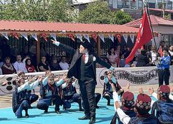 >Miniklerden büyük mesaj: 