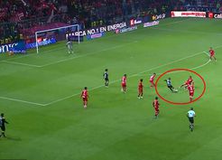 >Fener'in eski yıldızından inanılmaz gol