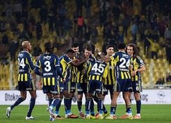 >Fenerbahçe'de büyük kriz! Tam 8 ismin bileti kesildi