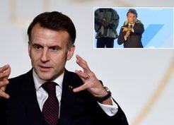 >Macron çileden çıktı, Kenya'da protokolü bozup sahneye atladı