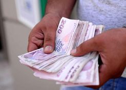 >Petrol fırladı, akaryakıta zam geliyor