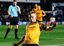 >Hull City, play-off finaline yükseldi