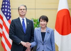 >Japonya Başbakanı Sanae Takaichi, ABD Hazine Bakanı Scott Bessent ile Görüştü