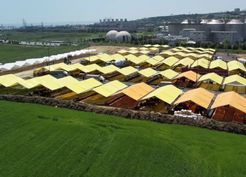>Kurbanlıklar Avcılar'da kurulan pazardaki çadırlarda yerini aldı
